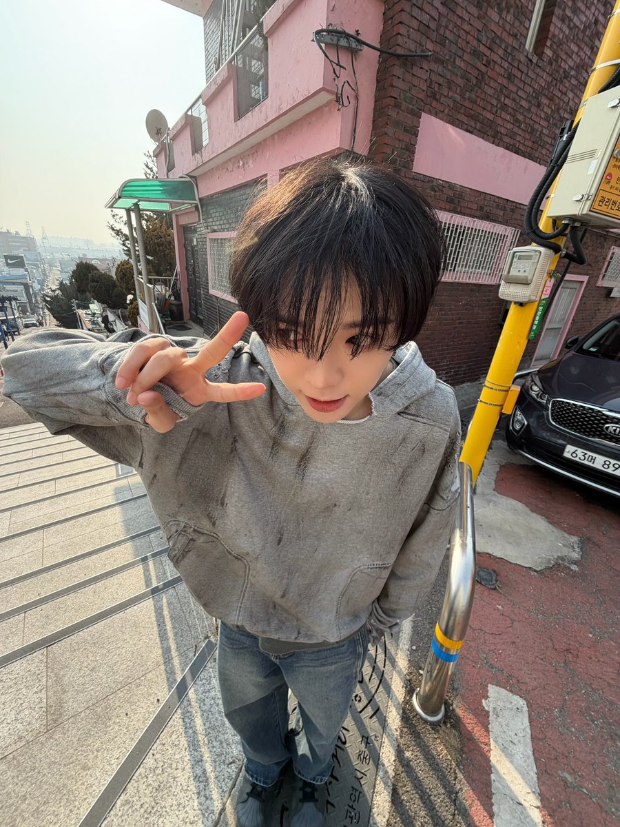 & 사사 tweet media