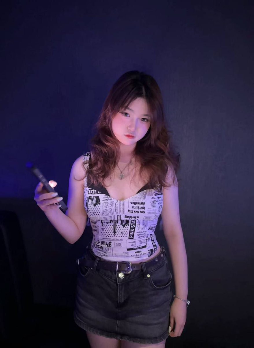 免费ai脱衣换脸→主叶 tweet media