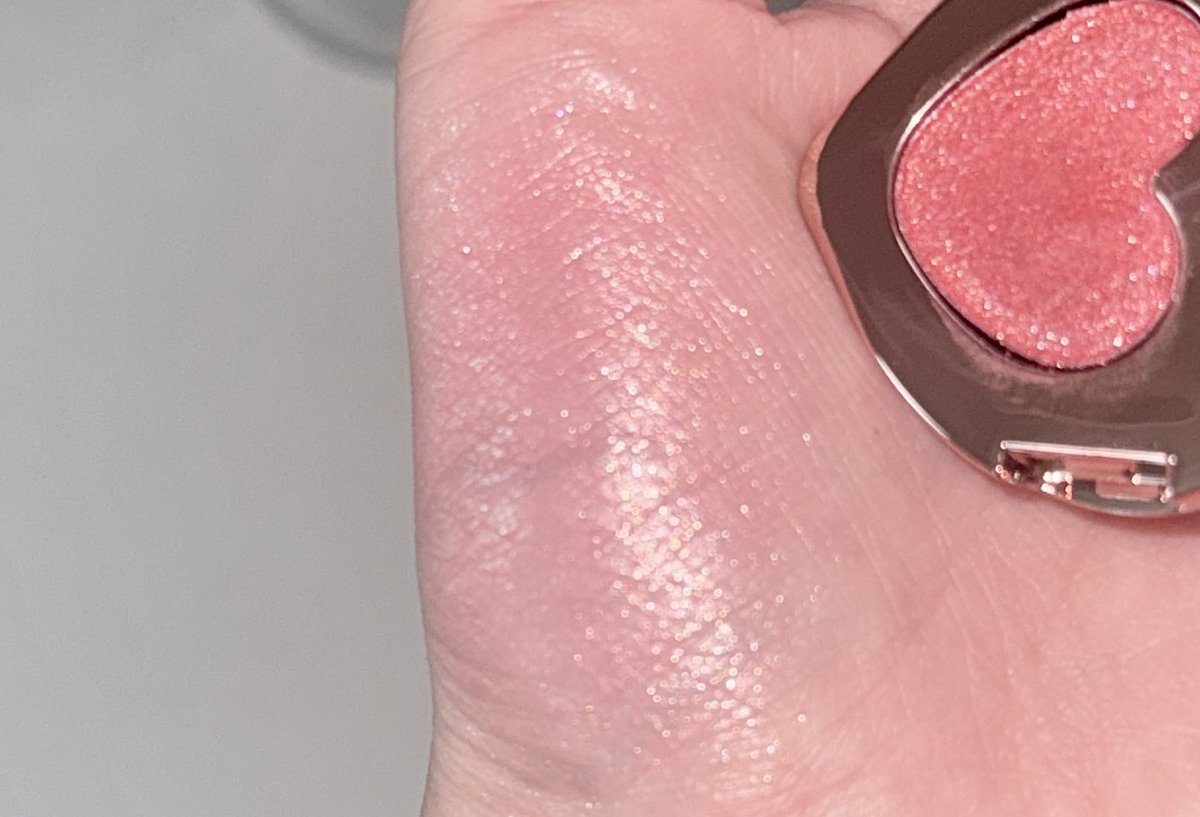 ตาลส ตั ล tweet media