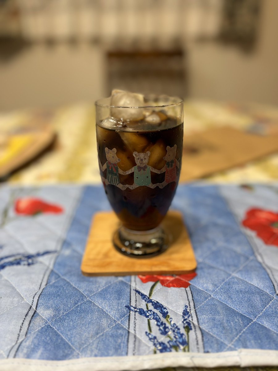 散財した…
しかし悔いなし。
クマのグラスかわいい。

#山脇百合子 #ジブリ美術館