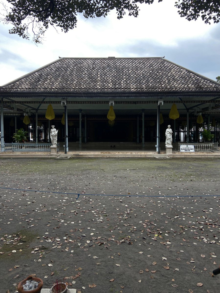 dumpoverflow tweet media