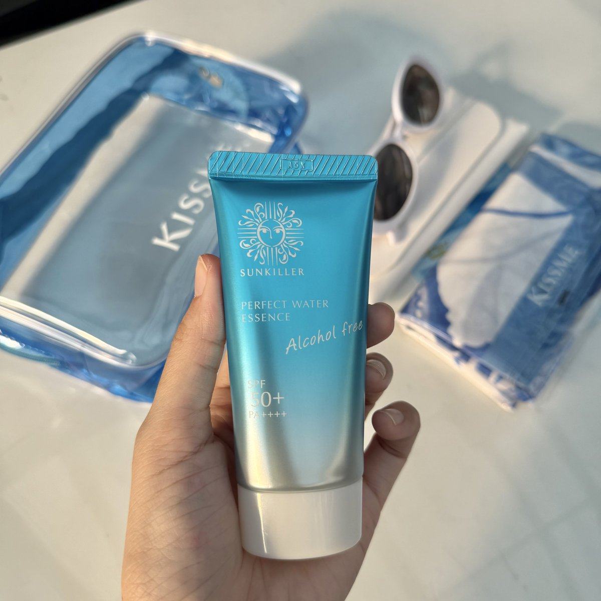 dreamdrmm's tweet image. กรี๊ดดดด เพิ่งรู้ว่า Kissme มีกันแดดด้วย 
Kissme Sunkiller Perfect Water Essence N SPF50+ PA++++ เนื้อกันแดดแตกตัวเป็นน้ำ บางเบามากกกก เกลี่ยง่าย ซึมไวสุดใช้เป็นเมคอัพเบสได้ ผิวฉ่ำ เมคอัพติดทน เริ่ดดด
#Kissmethailand #KissmeSunkiller #Sunscreen