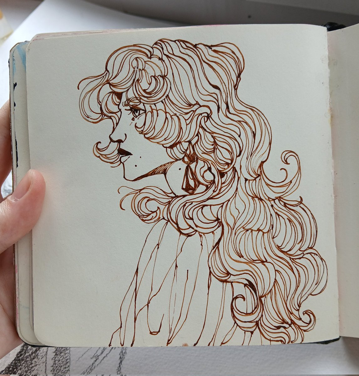 aoriiiir's tweet photo. почиркала традишку пока свет вырубили🚬

#sketch #sketchbook #traditionalart https://t.co/5zz8xhP8Kr