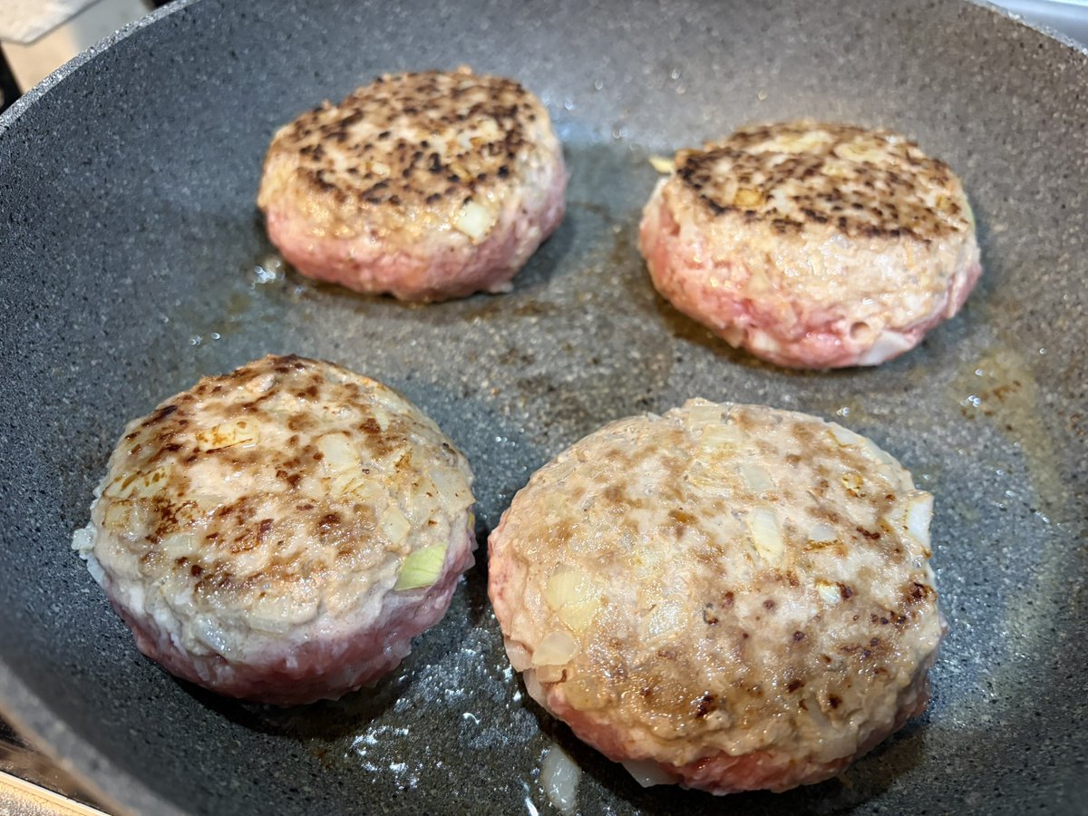 まさとし tweet media