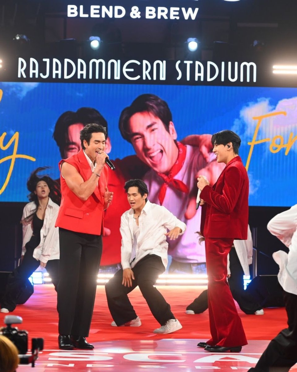 เนสกาแฟ เบลนด์ แอนด์ บรู ริช อโรมา สูตรใหม่ ที่อัปเกรดความฟินด้วยการปรากฏตัวของดูโอ้แบรนด์แอมบาสเดอร์คู่ใหม่ "ณเดชน์ คูกิมิยะ" และ "แบมแบม-กันต์พิมุกต์ ภูวกุล" ที่มาประชันความหล่อแบบกินกันไม่ลง พร้อมโชว์ซิงเกิลพิเ
@nescafethailand
#NESCAFEBlendAndBrew #NESCAFExNadechBambam