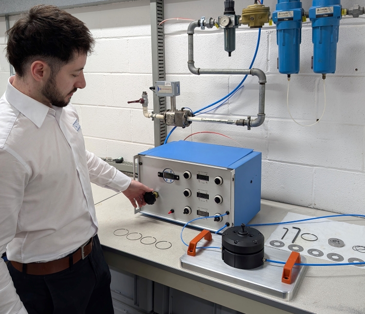 UK Export News tweet media