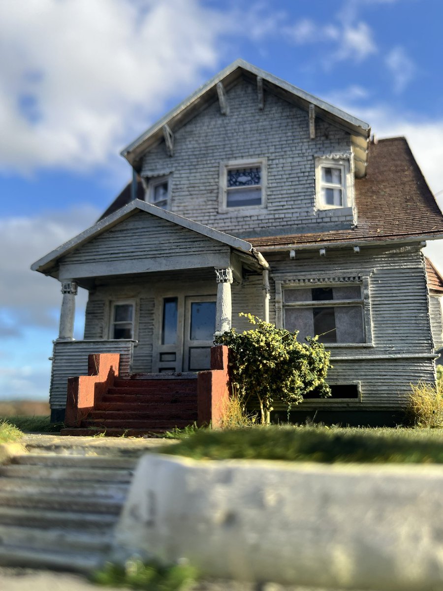 LNR Models 🏠 tweet media