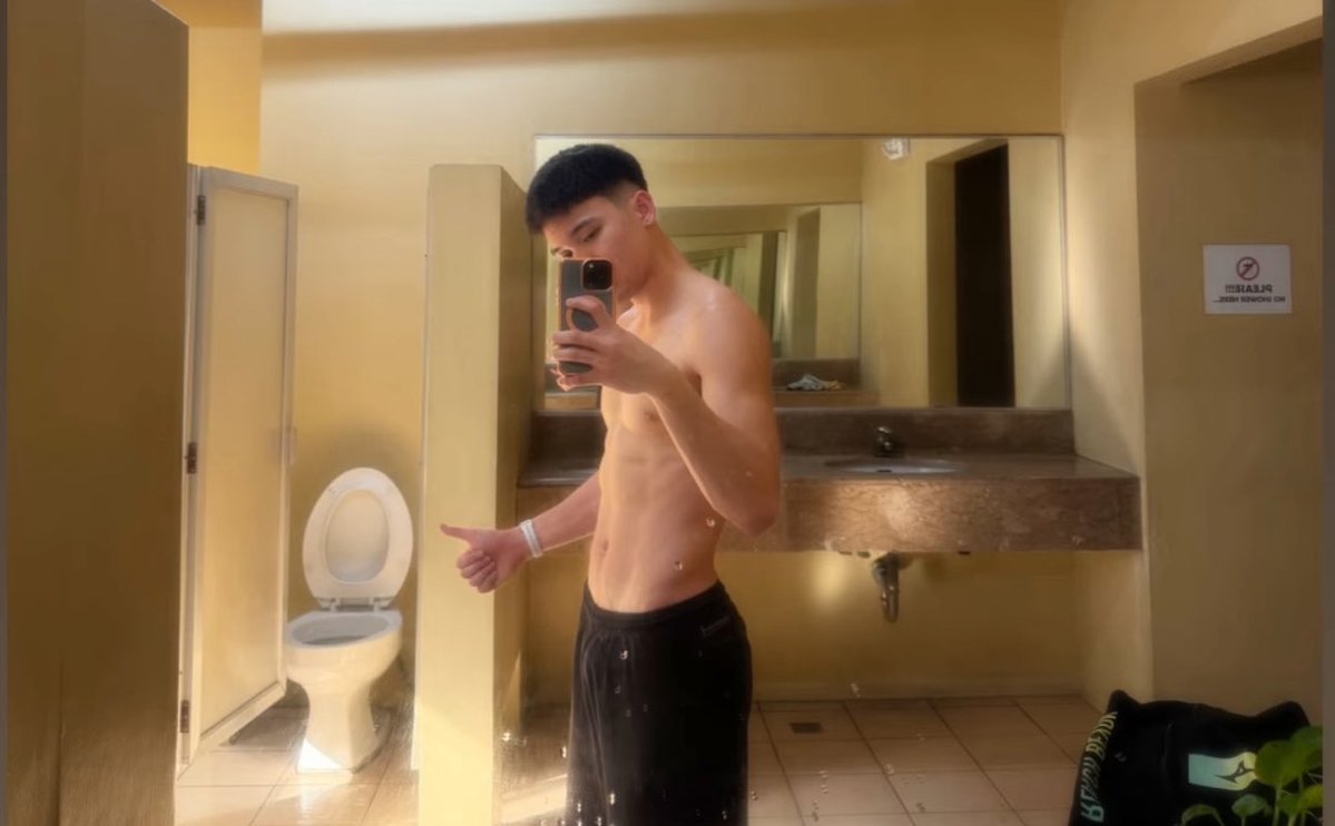 newjean asis tweet media