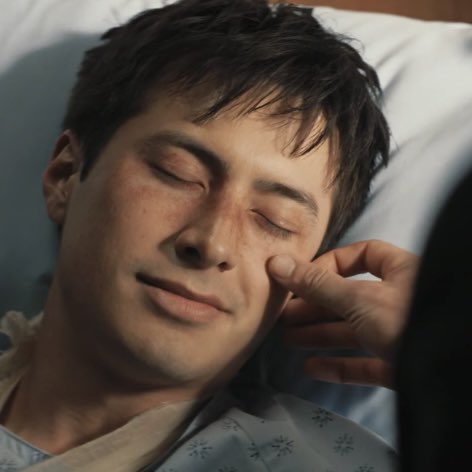 nai rozanov tweet media