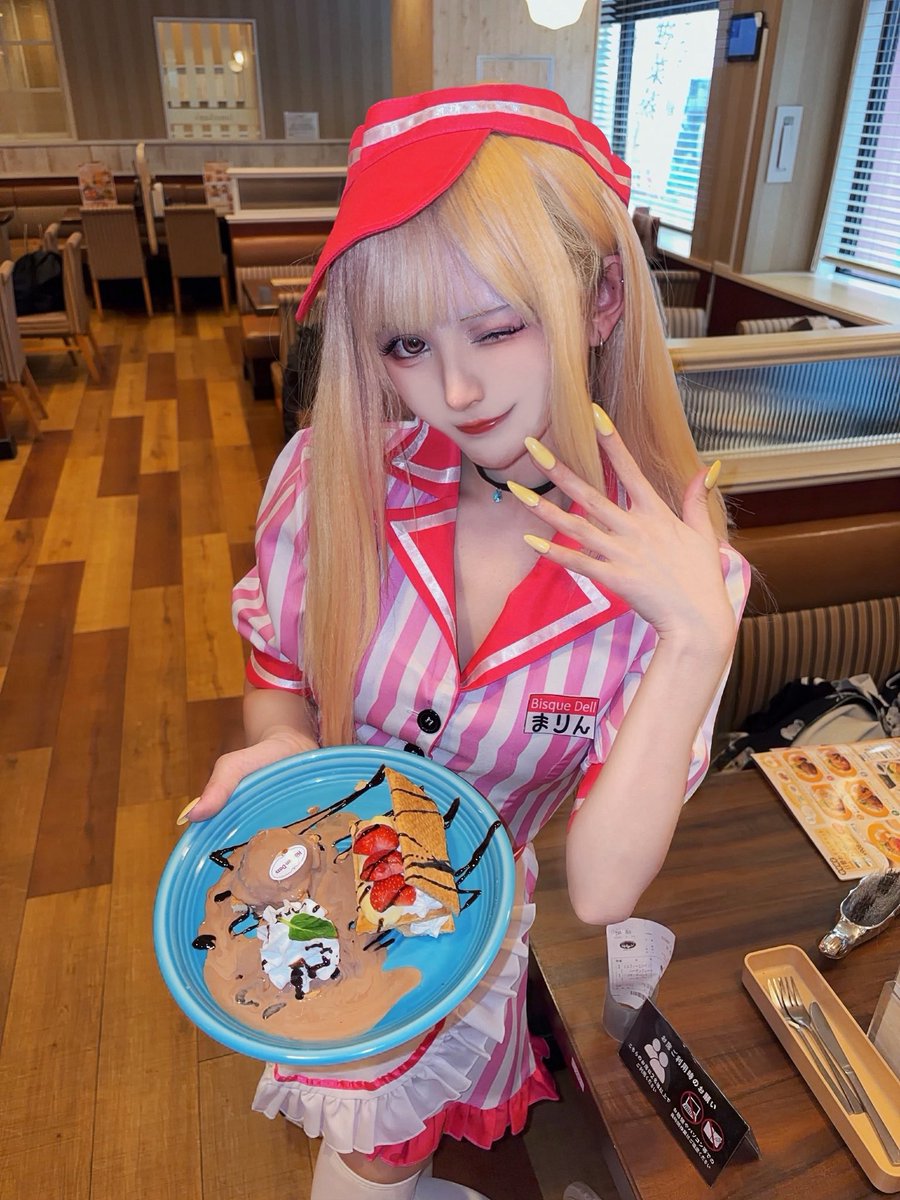 カフェの店員 喜多川！
#その着せ替え人形は恋をする
 #着せ恋 #着せ恋コスプレ
 #喜多川海夢コスプレ 
#喜多川海夢