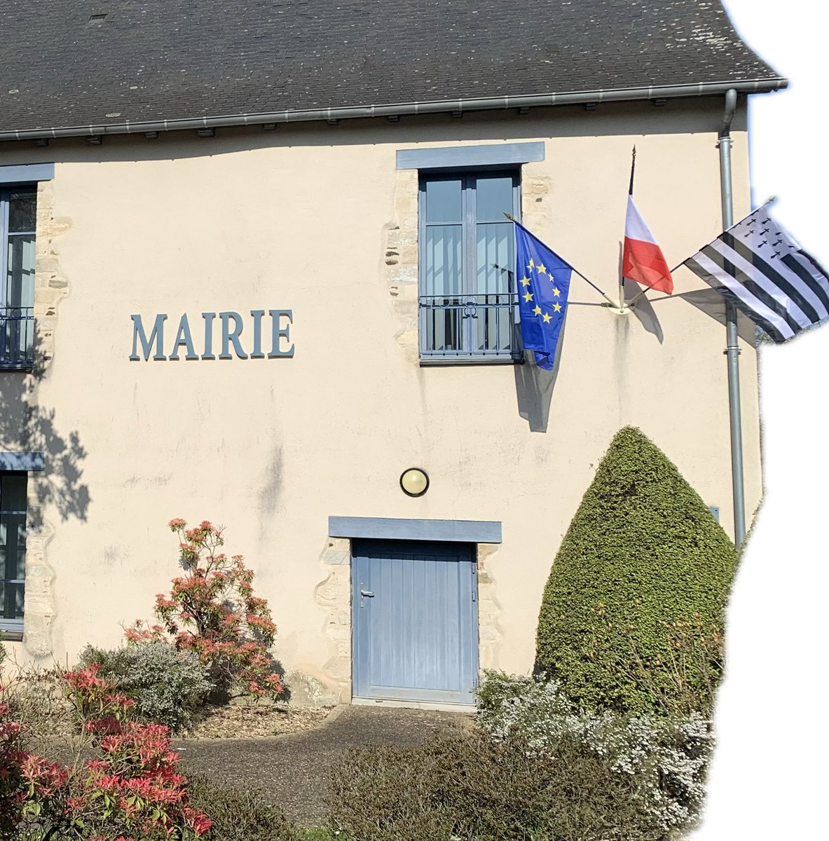 Sur les 1 107 communes de + de 9000 habitants 🇫🇷, les candidats soutenus par <a href="/lesRepublicains/">les Républicains</a> en remportent 638 soit 57,6% des communes, contre moins de 27,46% pour l’ensemble de la gauche. 87 communes basculent ☺️ #Bretagne : Brest, Saint Brieuc, Lamballe, Concarneau…💪