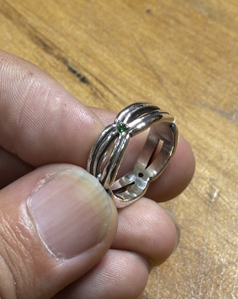 鷹乃惠弌 tweet media