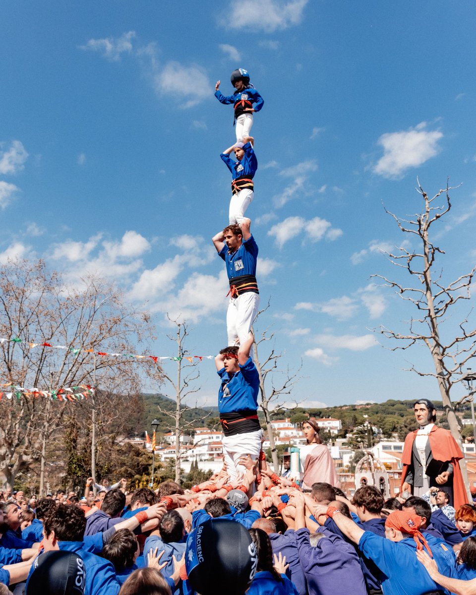 Castellers de la Vila de Gràcia tweet media