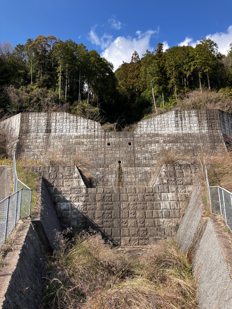 なんなん tweet media