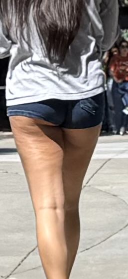 bigboy6672's tweet photo. I love how this generation dresses 
(Consensual) Creepshot #creepshot https://t.co/OdALaq2RWr