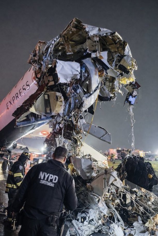 geotechwar's tweet image. Port Authority Executive Director Kathryn Garcia has confirmed two pilots have died after an Air Canada Express flight (AC8646), operated by Jazz Airlines, collided with a Port Authority fire truck on the runway at LaGuardia Airport in New York City.

Nine people face significant