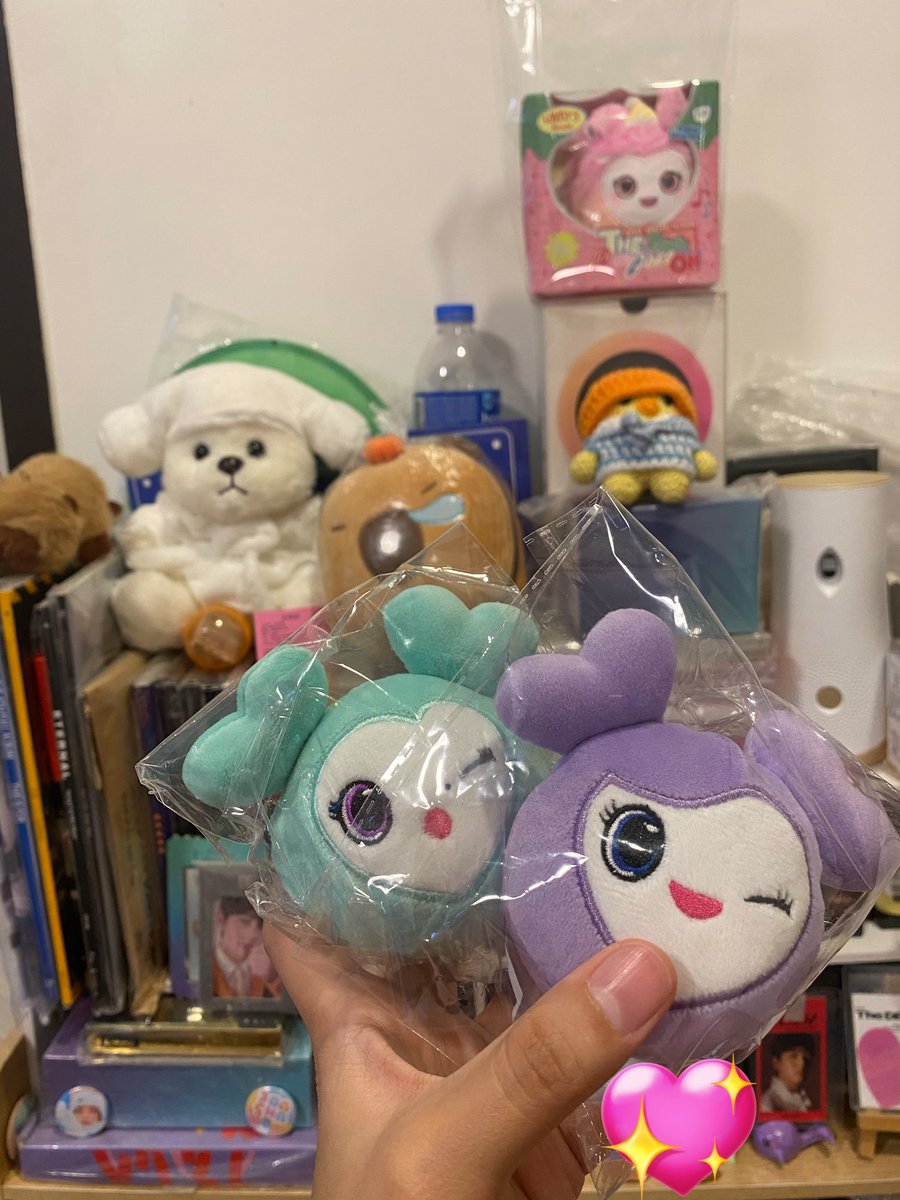 happy mail from <a href="/TeuwaiseuShopPh/">Teuwaiseu Shop 🇵🇭</a> #TEUWAISEU_FEEDBACK 

2nd order from this shop and 💯💯💯

v smooth transaction as always!

thanks for sending my twice mds safely to me alwayssss 🙏🙏🙏💗💗💗💗