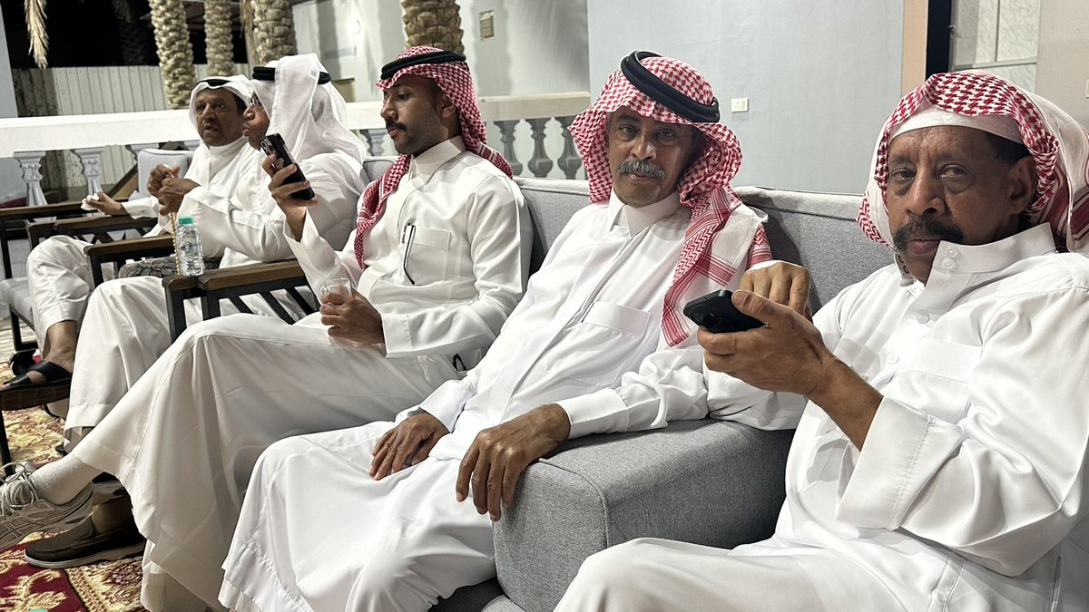 guwinem's tweet photo. من اجتماع المعايدة بالأحساء https://t.co/vx9ymdmY3b