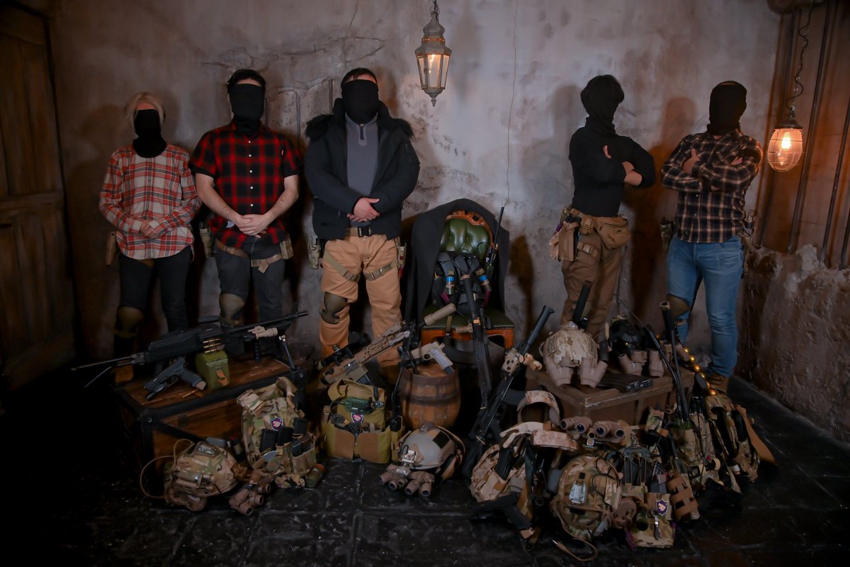 「これは私達の装備です」

Photo : <a href="/TakeaPhos/">Takeたけ</a>

#Gathering_of_the_VILLAGE