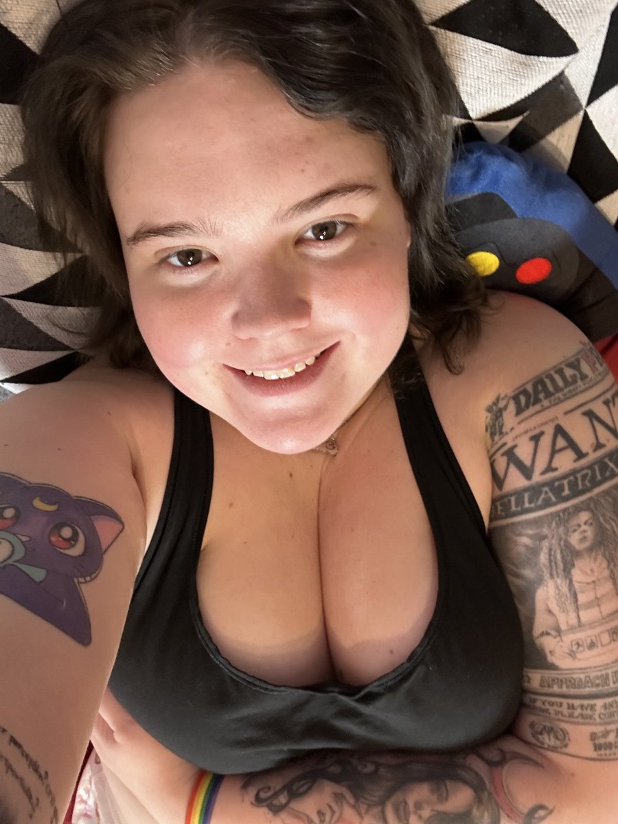 Ruby Parker tweet media