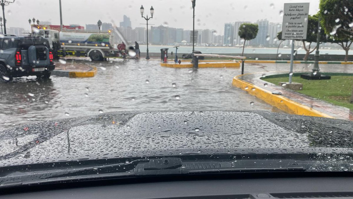 sheeba Khan tweet media