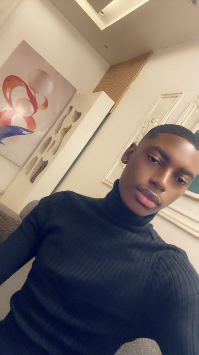 Dark horse (@dboyfromurcity) on Twitter photo 