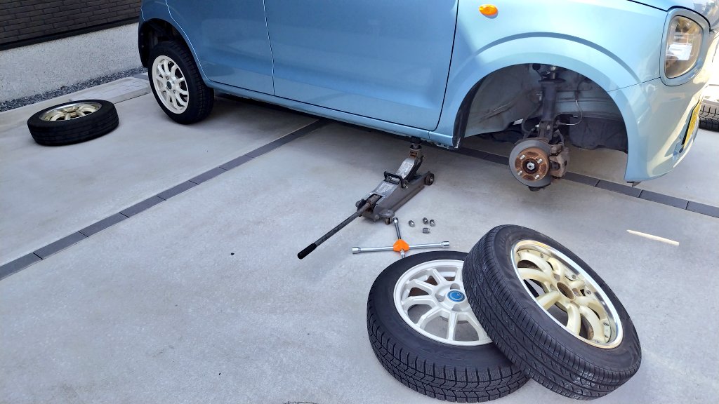 夏タイヤに交換

もう良い…よね…？🙂