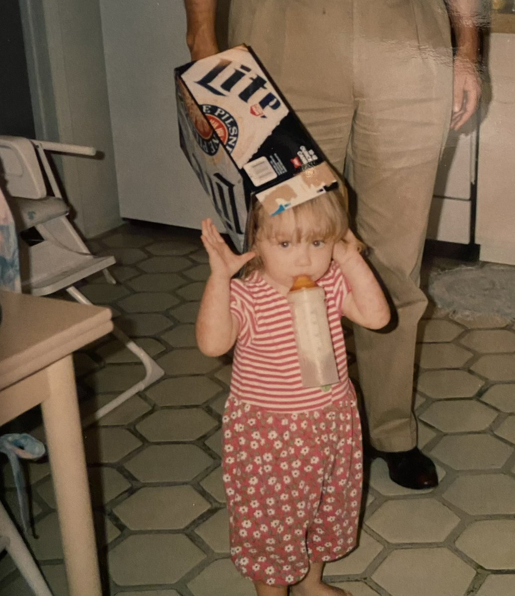 atje ☾ biblically accurate carol sturka tweet media