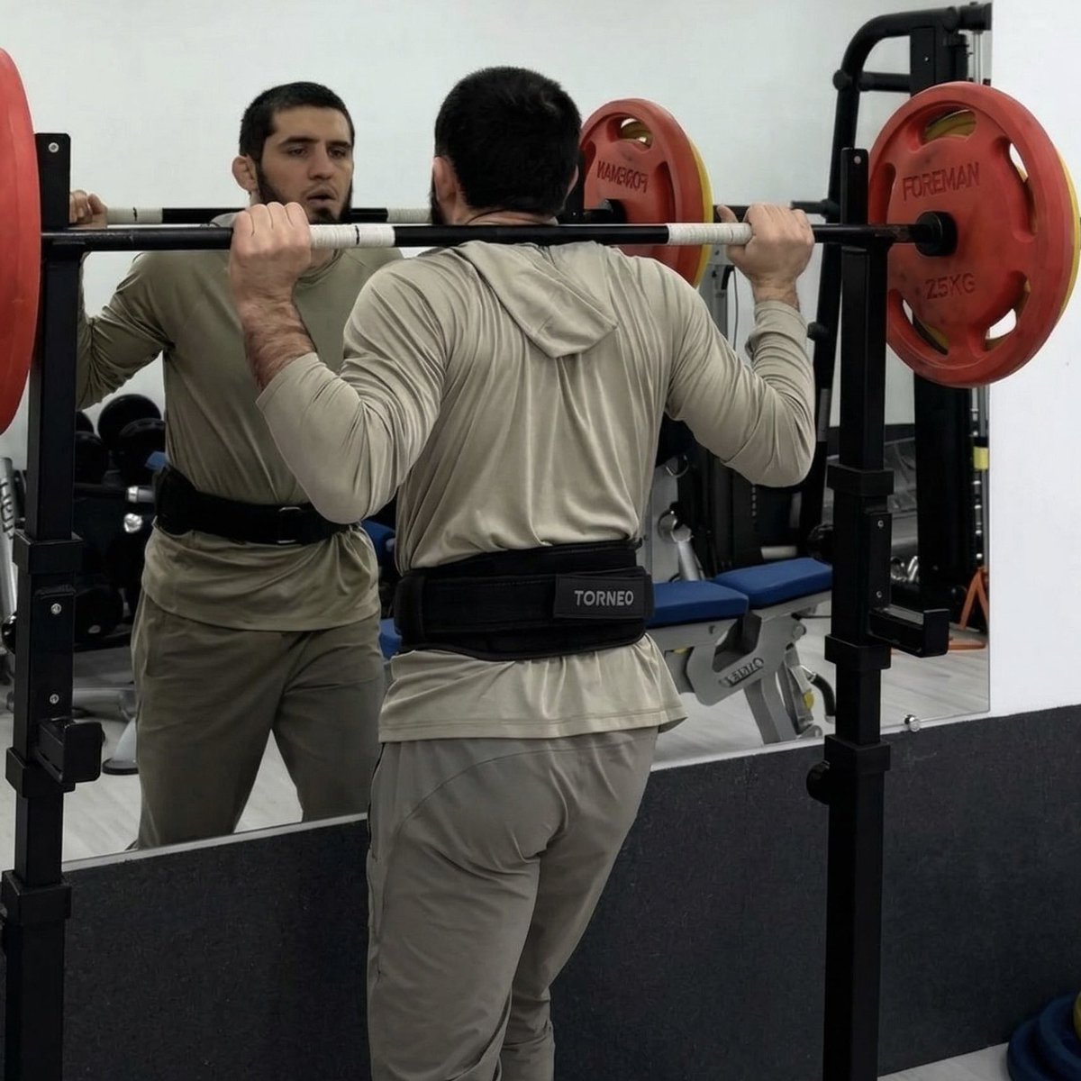 Kırmızı Köşe tweet media