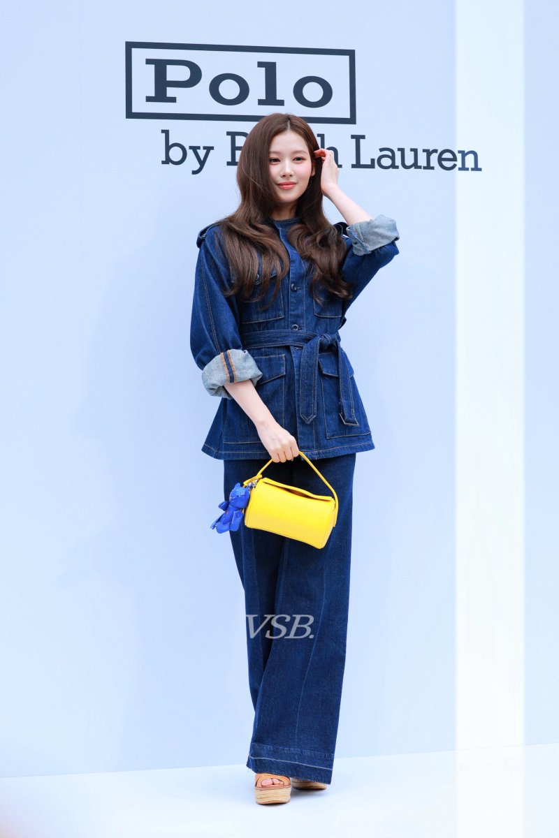 VERY SWEET BERRY tweet media