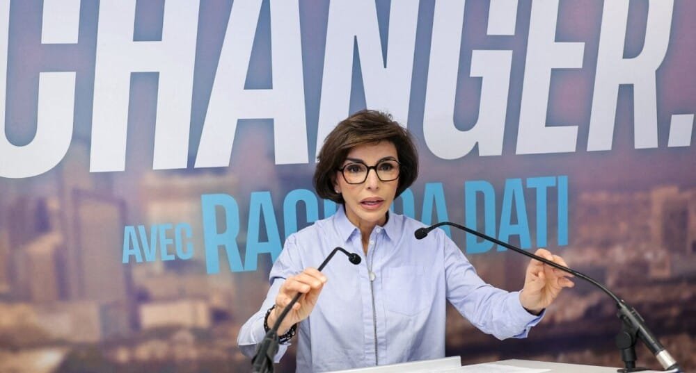 La seule chose que tu as réussi à changer, c'est ta veste. #Dati