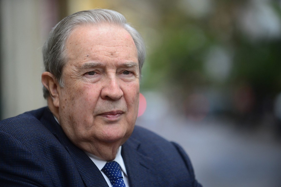 elapuron.com tweet media