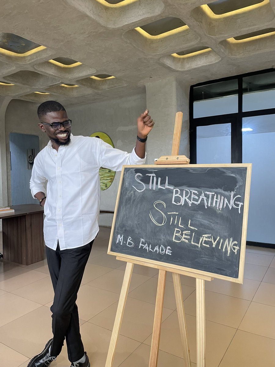 MÁYÒWÁ tweet media