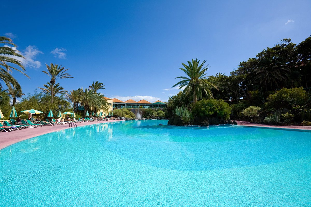 elapuron.com tweet media