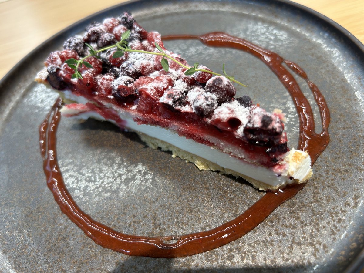 エウリア tweet media