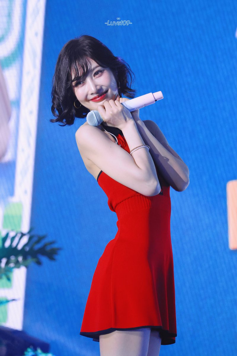 Luvst_09's tweet photo. 260321 𝙅𝙤𝙮 𝙎𝙥𝙡𝙖𝙨𝙝 𝙞𝙣 𝙃𝙤𝙣𝙜 𝙆𝙤𝙣𝙜🇭🇰
🧚🏻‍♀️𝓕𝒶𝒾𝓇𝓎 🪄✨
#조이 #박수영 #JOY
#JOY_SPLASH #JOY_ASIA_TOUR https://t.co/PmoQ4w9s7f