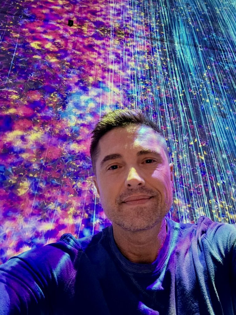 kathyldg2023's tweet photo. Eric Winter in Japan
πΎπ―π΅π― #JaFUN https://t.co/tbX8OE5Ri5