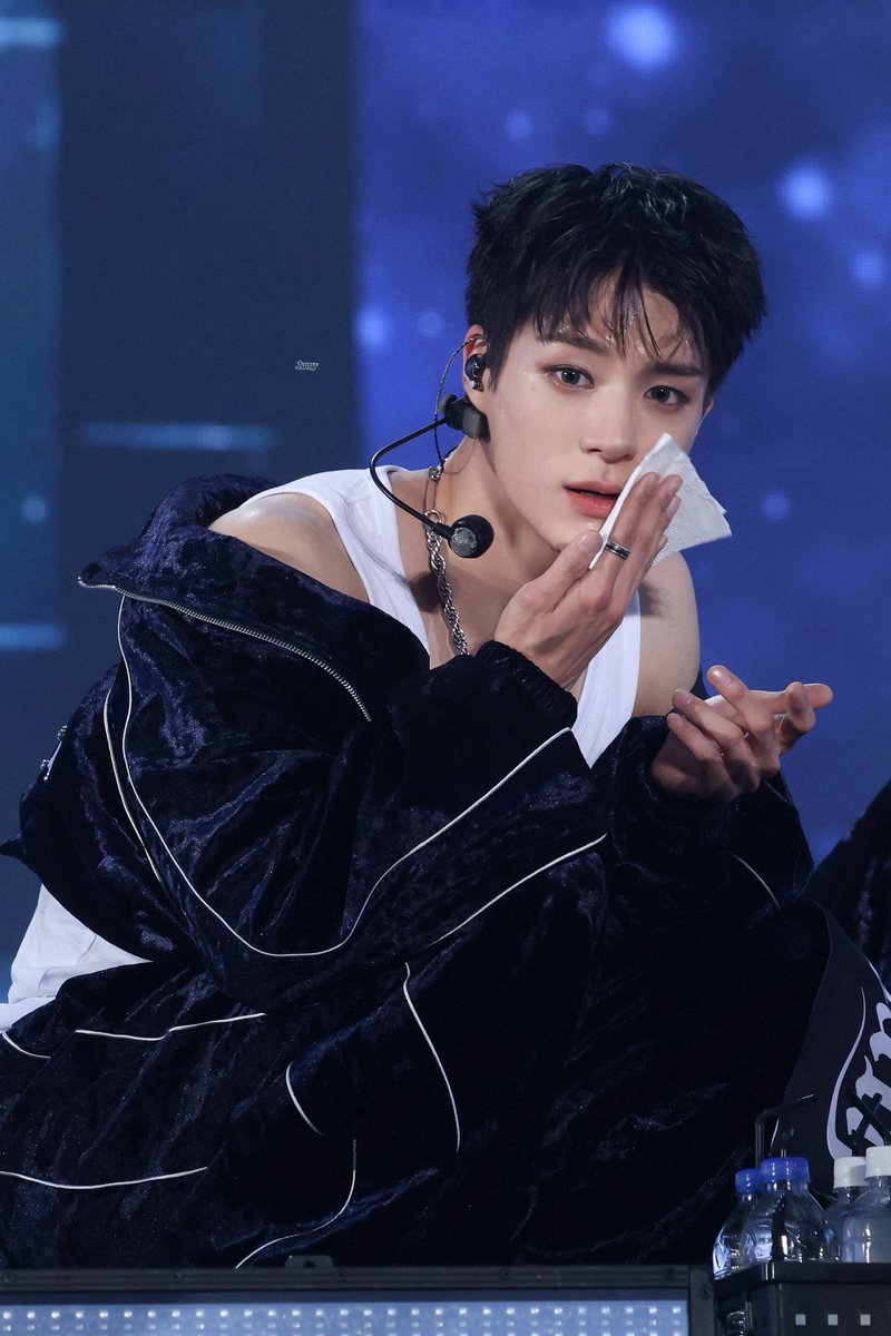 쩬⁶⁵ tweet media