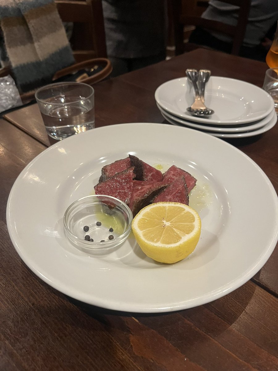 _MrSumifam's tweet photo. （お料理たちがなくなっていくのが悲しい、）と自分で食べ進めながら思うのであった˘˘̥
#日常垢 https://t.co/Hdt89fAe10