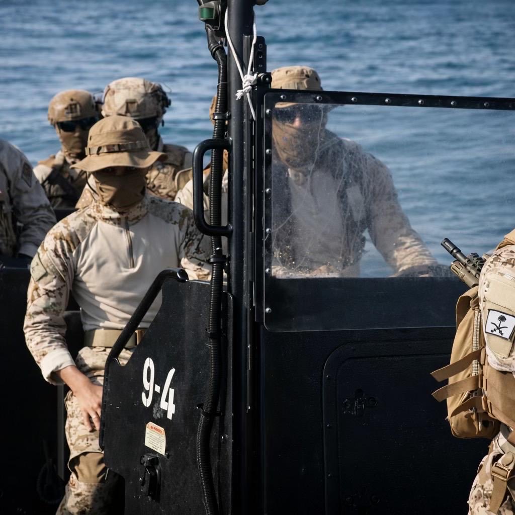 نَوْط tweet media