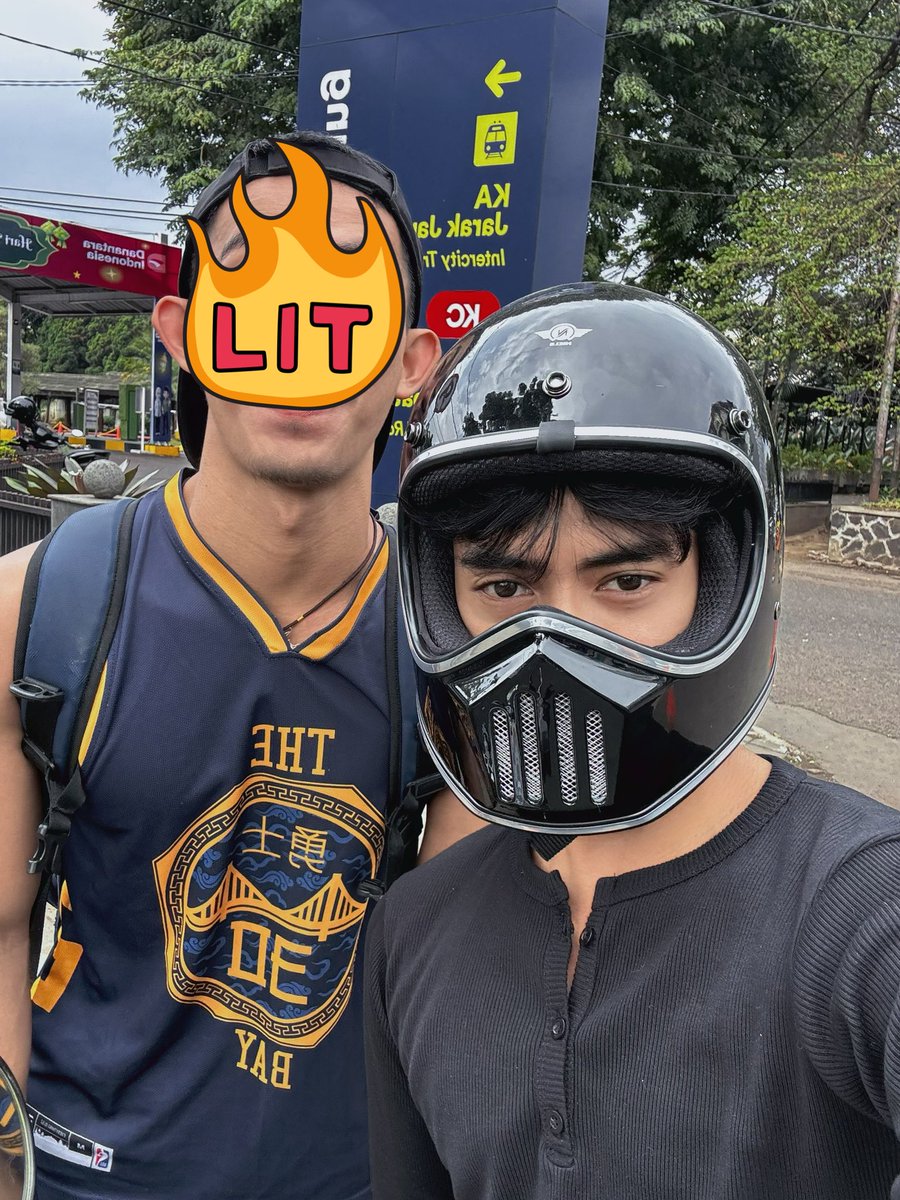 naughtyrrabbit's tweet photo. yg minta anter ke stasiun https://t.co/NqfnbC33tO