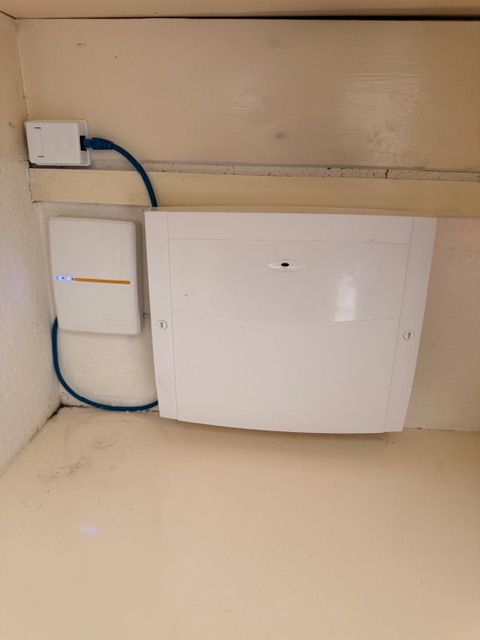allstar_sec's tweet photo. Old alarm system replaced with a modern, reliable upgrade 🔒
Better protection, improved performance and greater peace of mind for the property owner. If your system is looking dated, it may be time for an upgrade.
https://t.co/lCwNMN2duy
#SecurityUpgrade #AlarmSystem https://t.co/Pc5gGxp32h