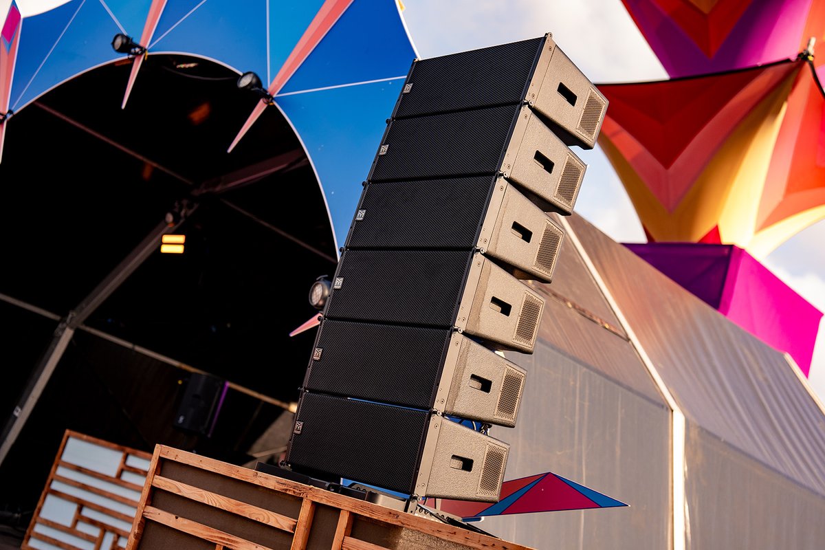 MartinAudioLtd's tweet photo. Stairway Productions continues to raise the bar in the Dutch event industry. Read why they chose WPC line array. 

Explore how Wavefront Precision transforms live sound: https://t.co/nP31CqnFHx

#HaveYouHeard #MartinAudio #MartinAudioLondon #UniteYourAudience #OpenDays https://t.co/3vJX5Dm4H8