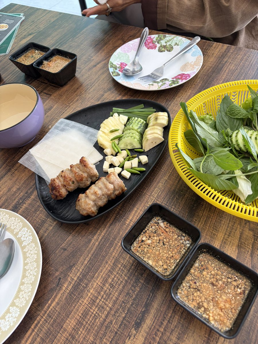 chumsri singhwattana tweet media