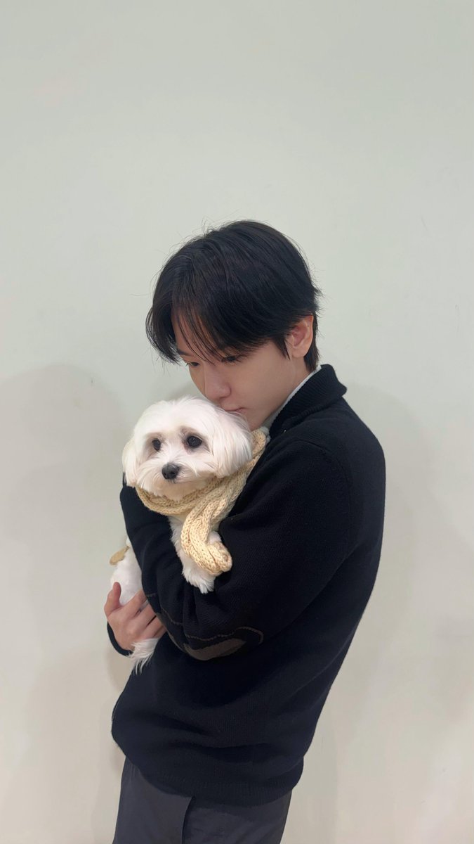 백현이 tweet media