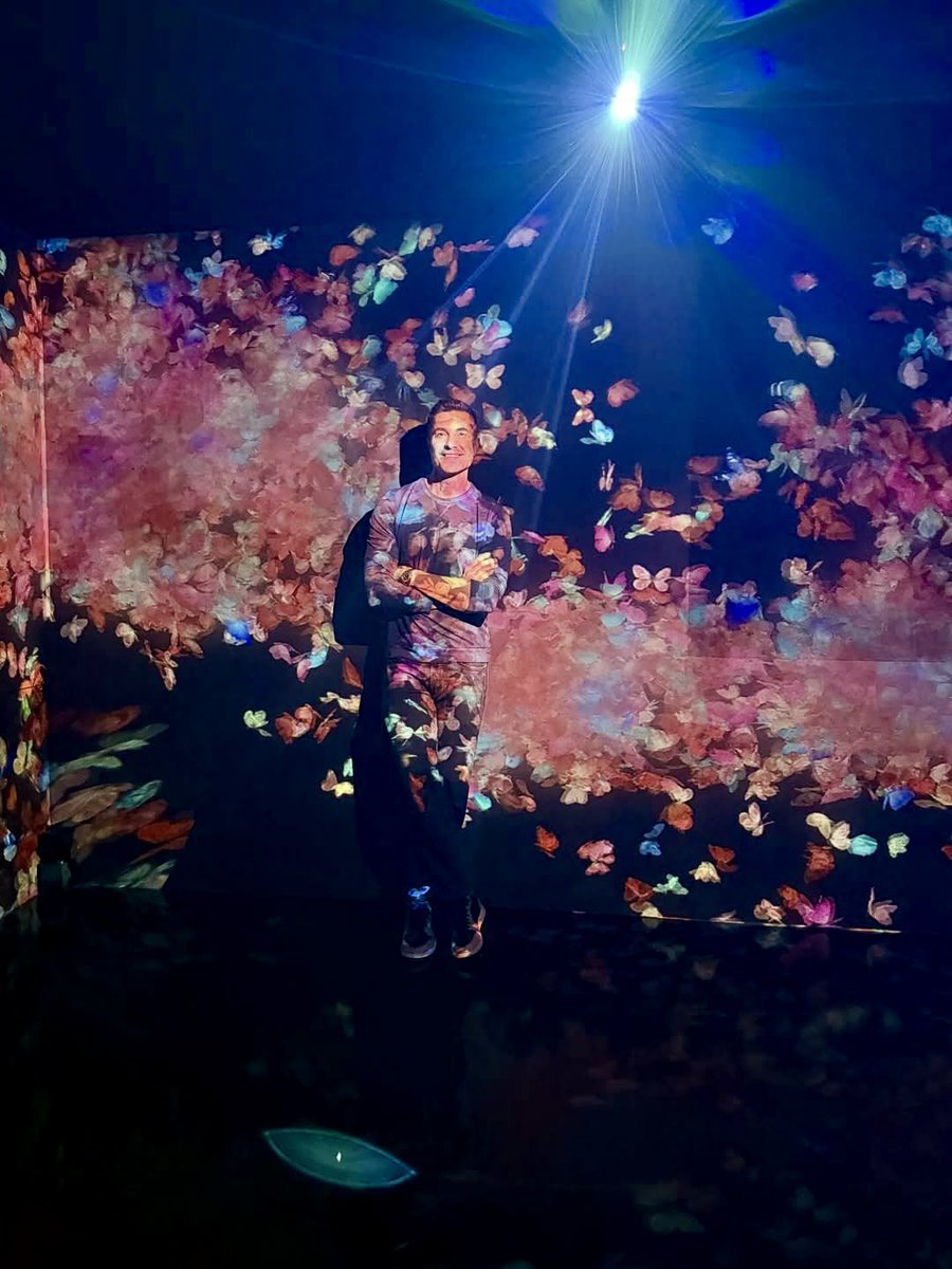 kathyldg2023's tweet photo. Eric Winter in Japan
πΎπ―π΅π― #JaFUN https://t.co/tbX8OE5Ri5