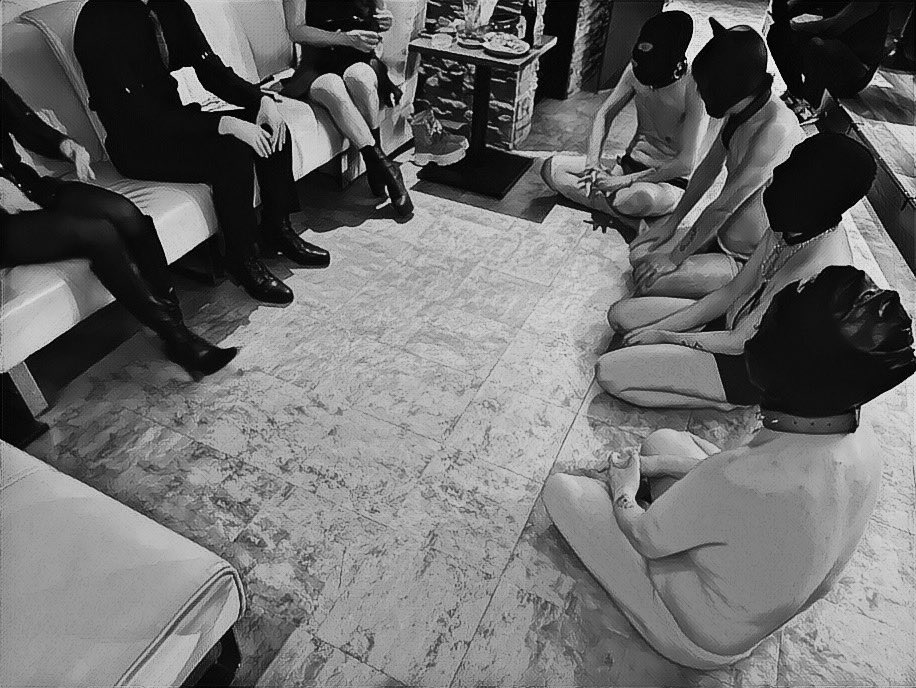 美波さん/femdom tweet media