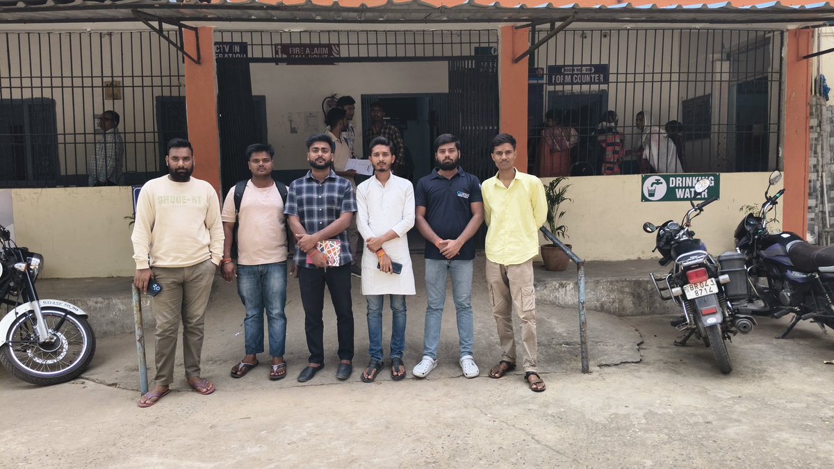 सरदार वल्लभभाई पटेल महाविद्यालय में पिछले दिनों बिना अनुमति के हुए इफ्तार पार्टी के विषय पर विद्यार्थी परिषद् के कार्यकर्त्ताओं ने प्राचार्य से मुलाकात किया।प्राचार्य ने भविष्य में ऐसे किसी भी कार्यक्रम की पुनरावृत्ति न होने की बात कही।
#ABVP
