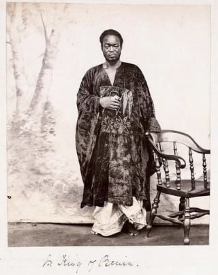 KING ELOM👑🌕 tweet media