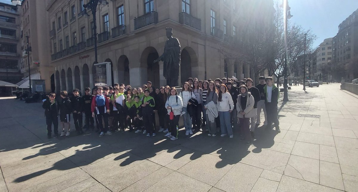 Colegio Reparadores Puente la Reina tweet media